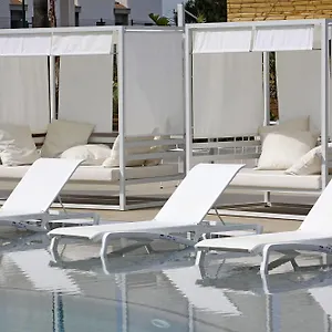 4* Szálloda Bg Tonga Tower